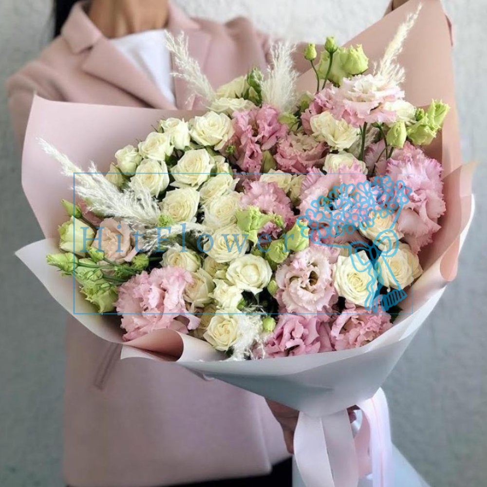 Букет цветов из: Лизиантусы и Розы